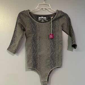 Poof! | Bodysuit | Size S-M | 3/4 sleeve | Animal Print | Black & Gray‎ | NWT!!
